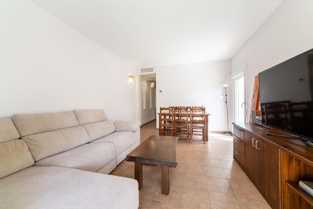 Trendy Homes Toyo Golf المرية المظهر الخارجي الصورة