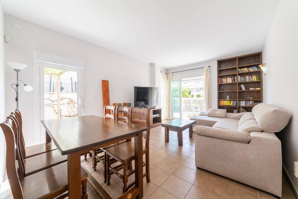 Trendy Homes Toyo Golf المرية المظهر الخارجي الصورة
